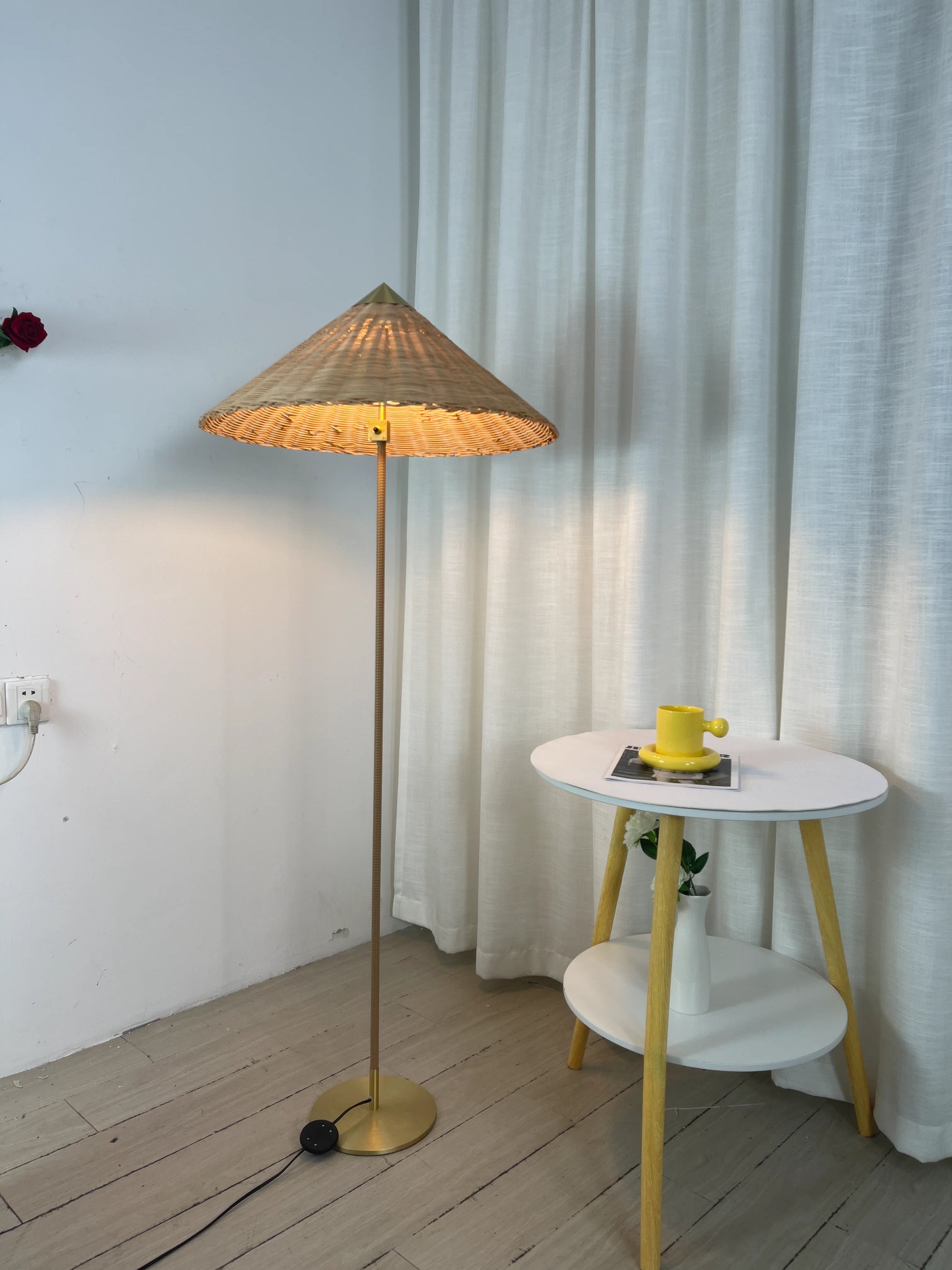 Bamboo Hat Floor Lamp - Nuvé