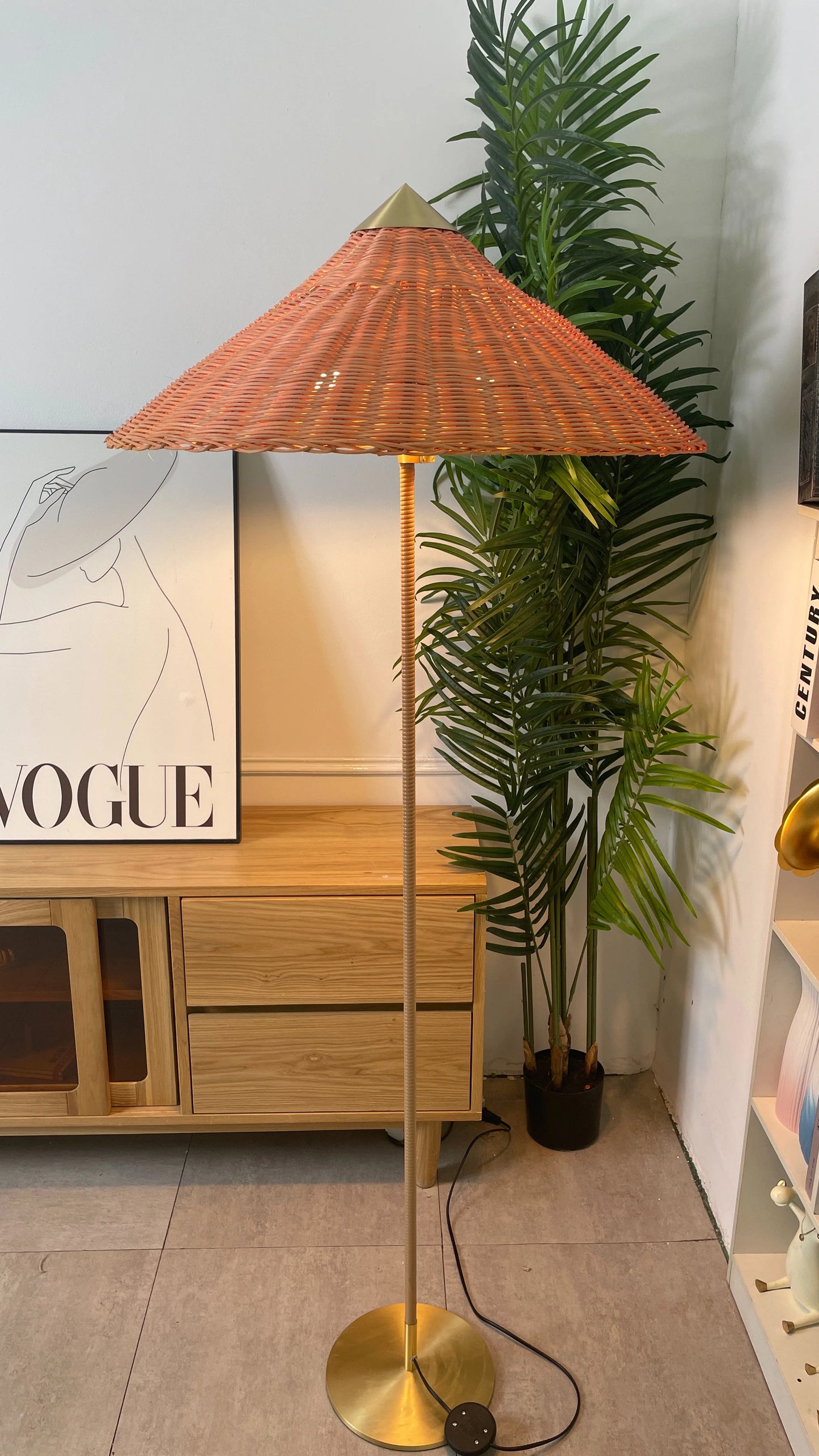Bamboo Hat Floor Lamp - Nuvé