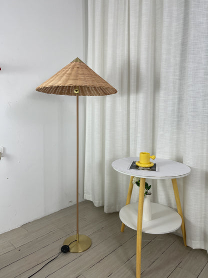 Bamboo Hat Floor Lamp - Nuvé