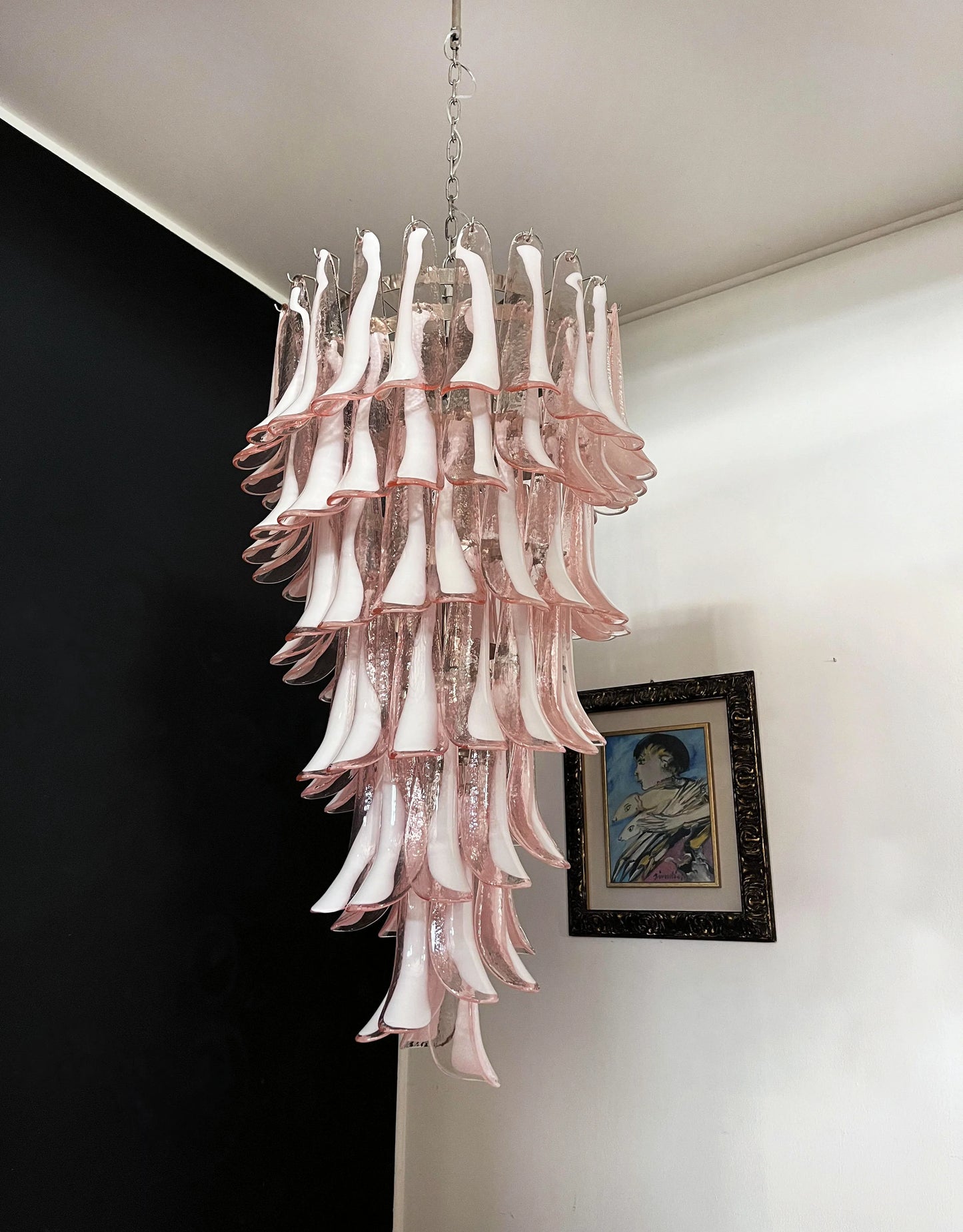 Petals Spiral Murano Pink Chandelier - Nuvé