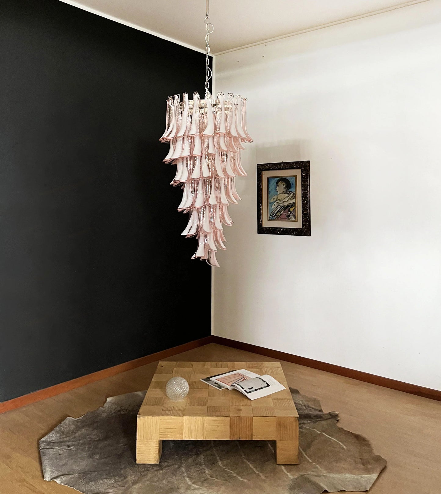 Petals Spiral Murano Pink Chandelier - Nuvé