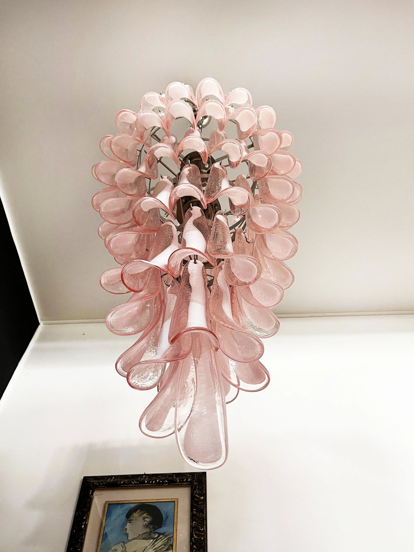 Petals Spiral Murano Pink Chandelier - Nuvé