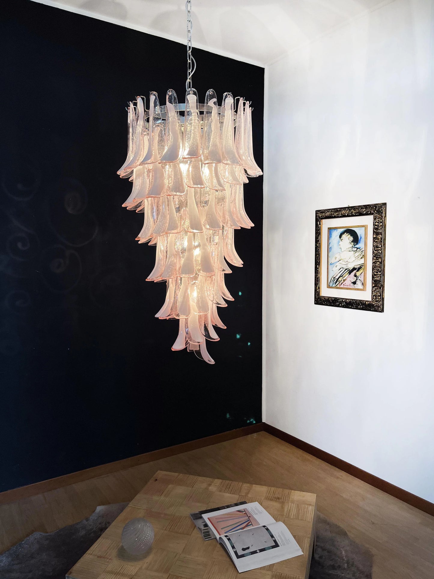 Petals Spiral Murano Pink Chandelier - Nuvé