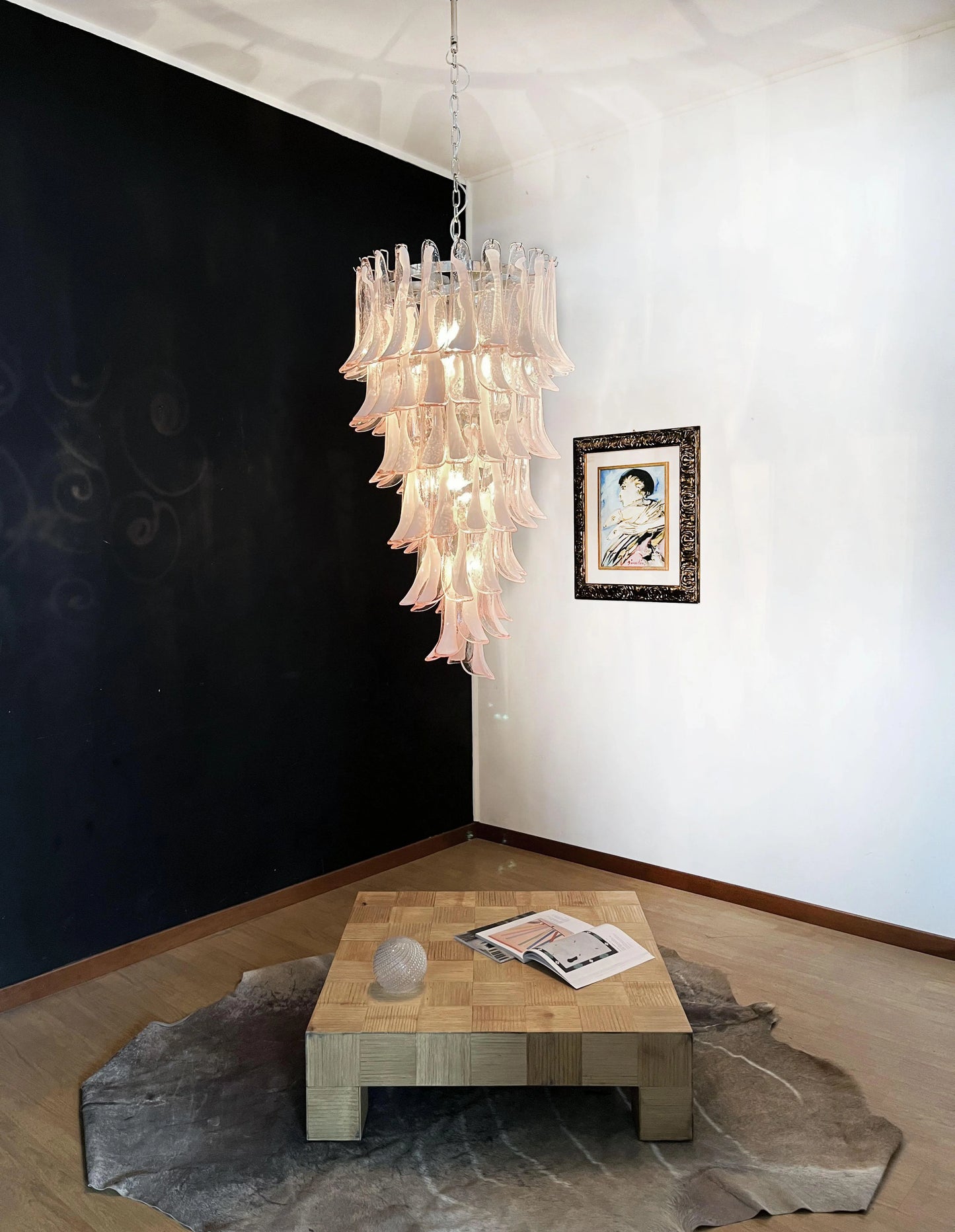 Petals Spiral Murano Pink Chandelier - Nuvé