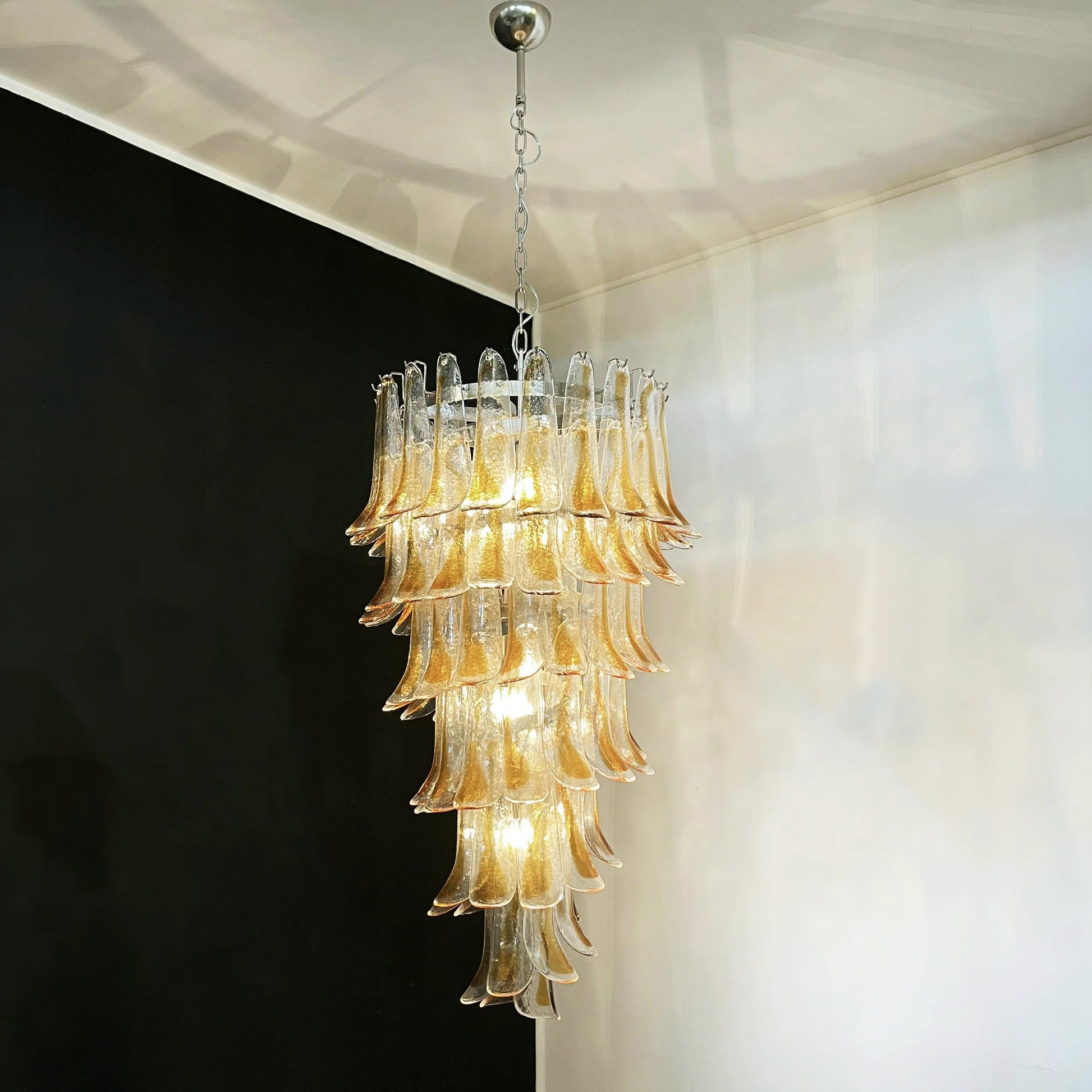 Petals Spiral Murano Transparent Chandelier - Nuvé