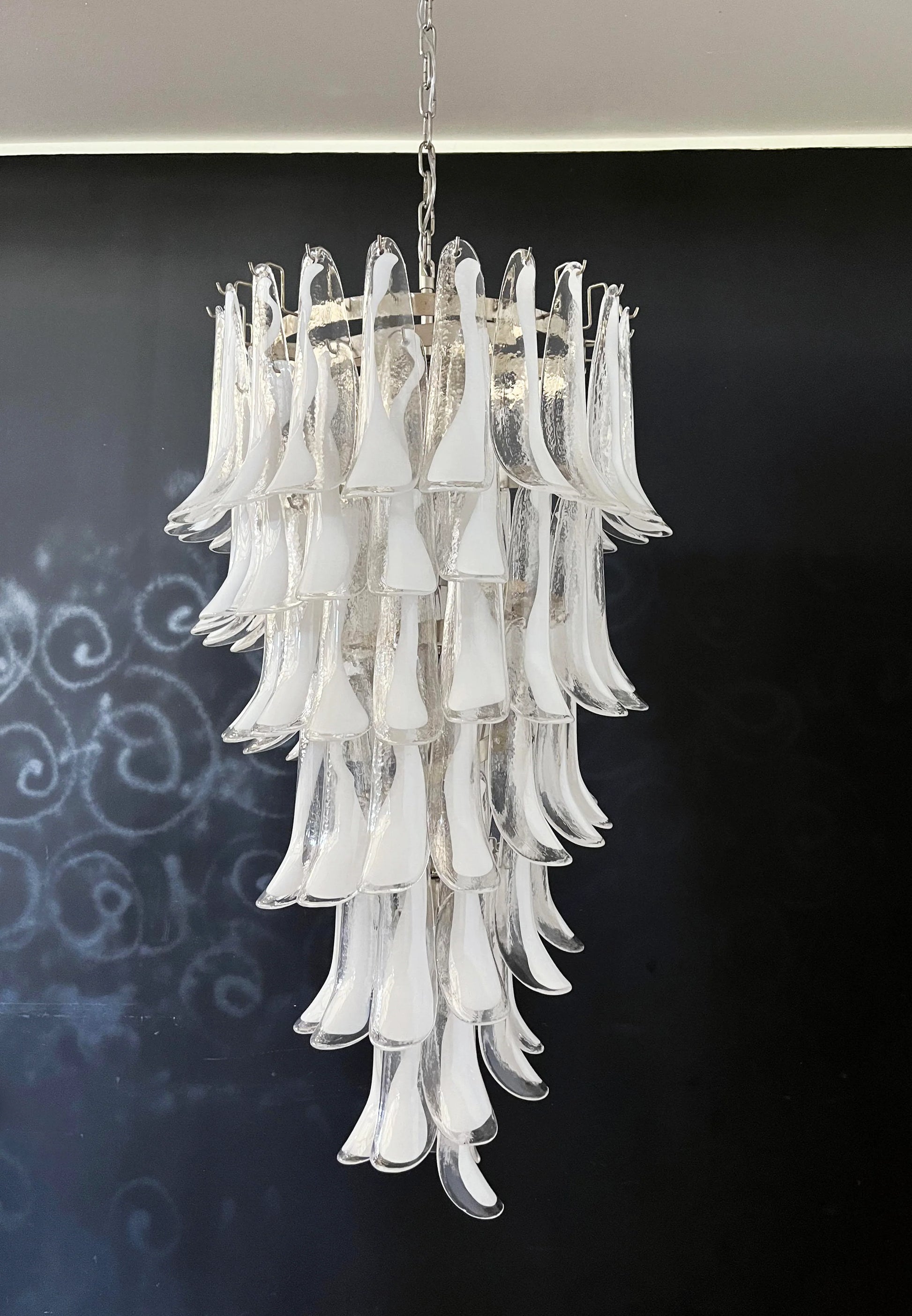 Petals Spiral Murano Transparent Chandelier - Nuvé