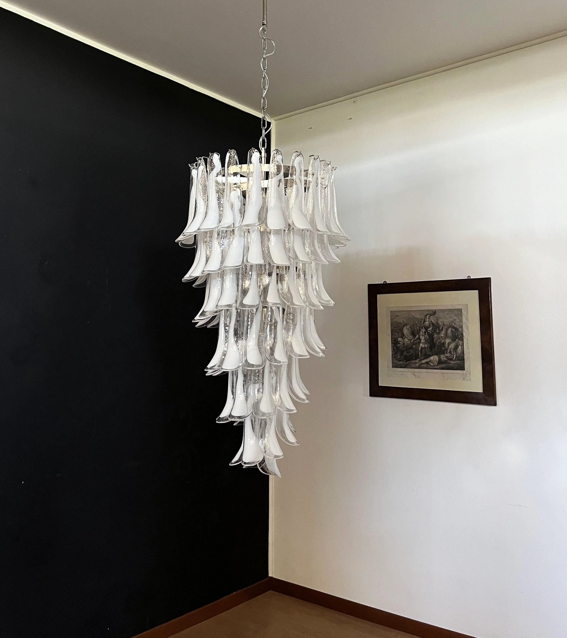 Petals Spiral Murano Transparent Chandelier - Nuvé