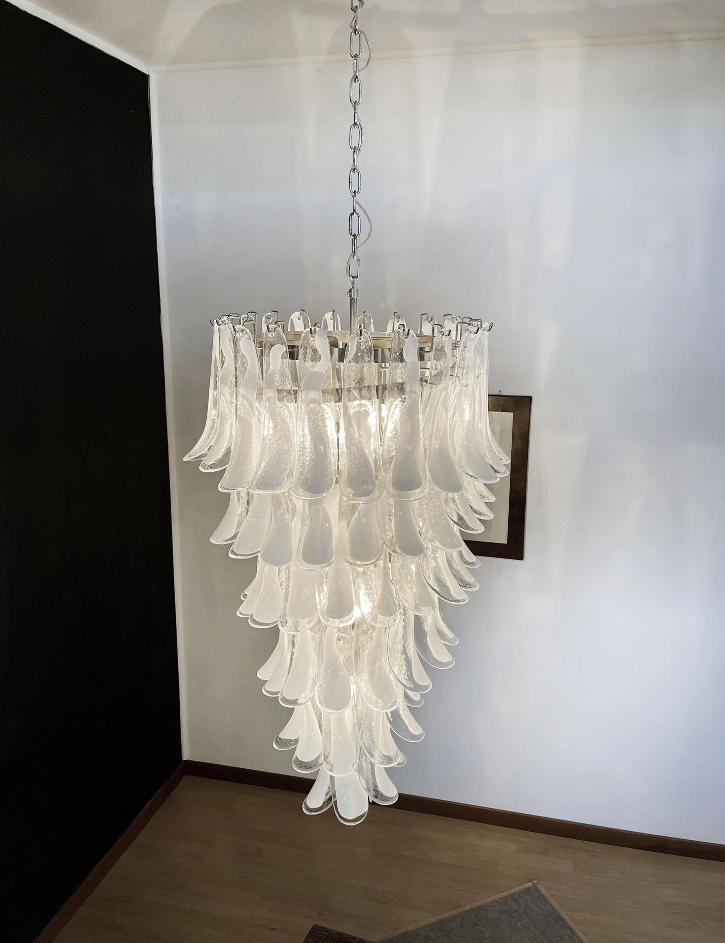 Petals Spiral Murano Transparent Chandelier - Nuvé