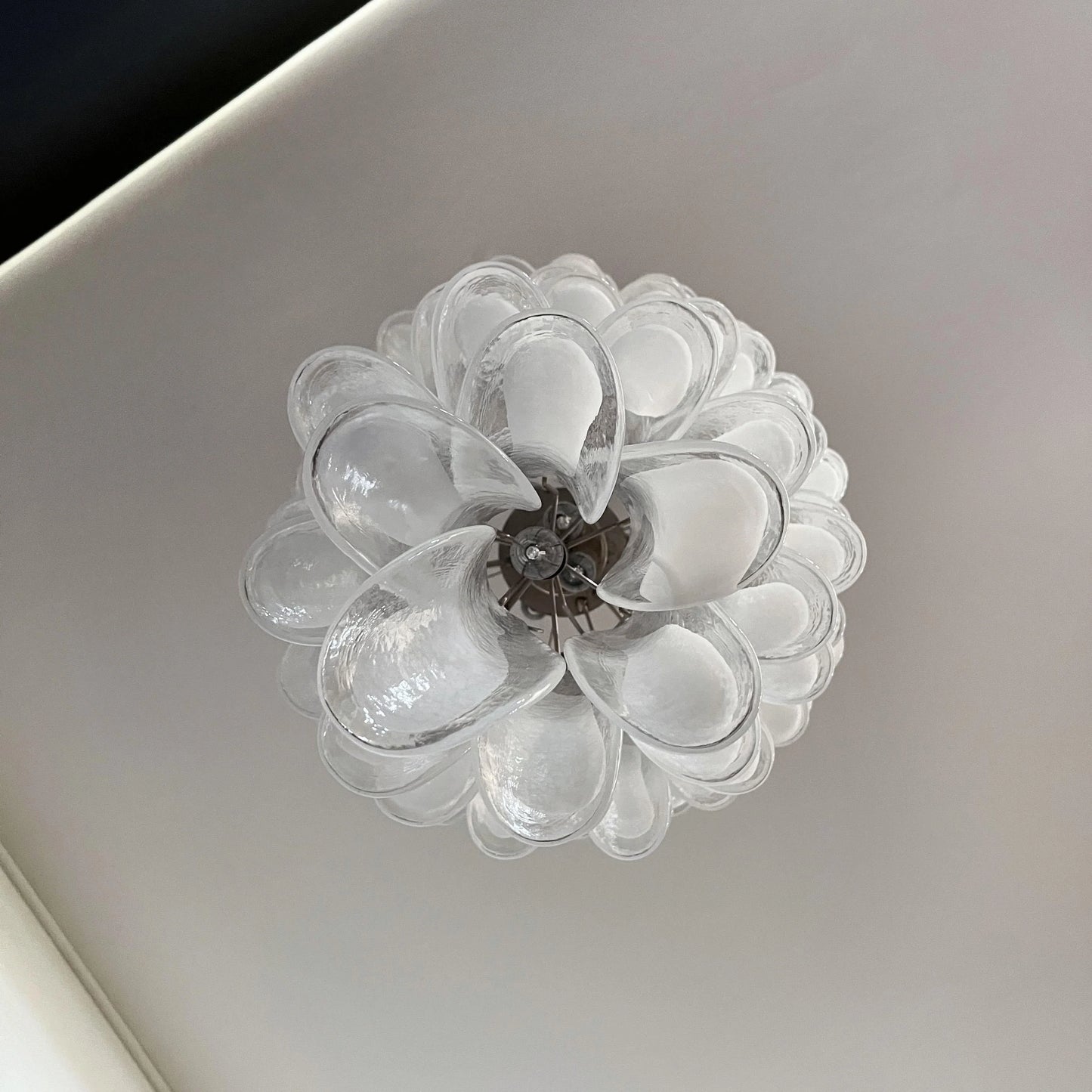 Petals Spiral Murano Transparent Chandelier - Nuvé
