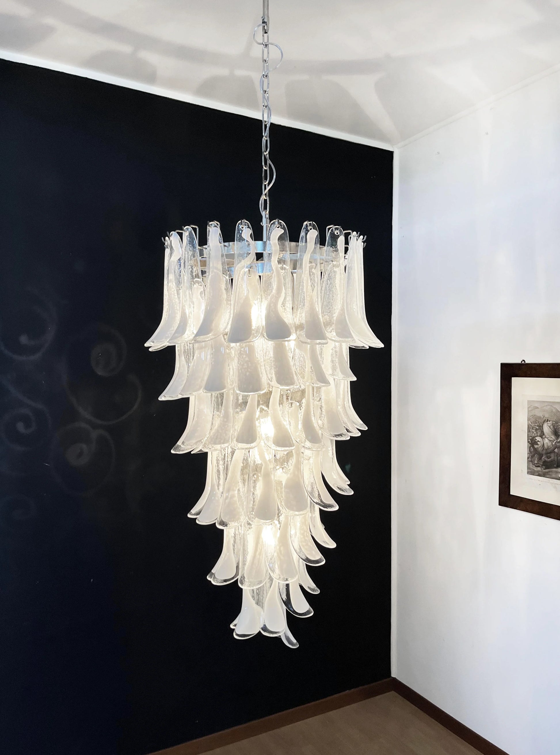 Petals Spiral Murano Transparent Chandelier - Nuvé
