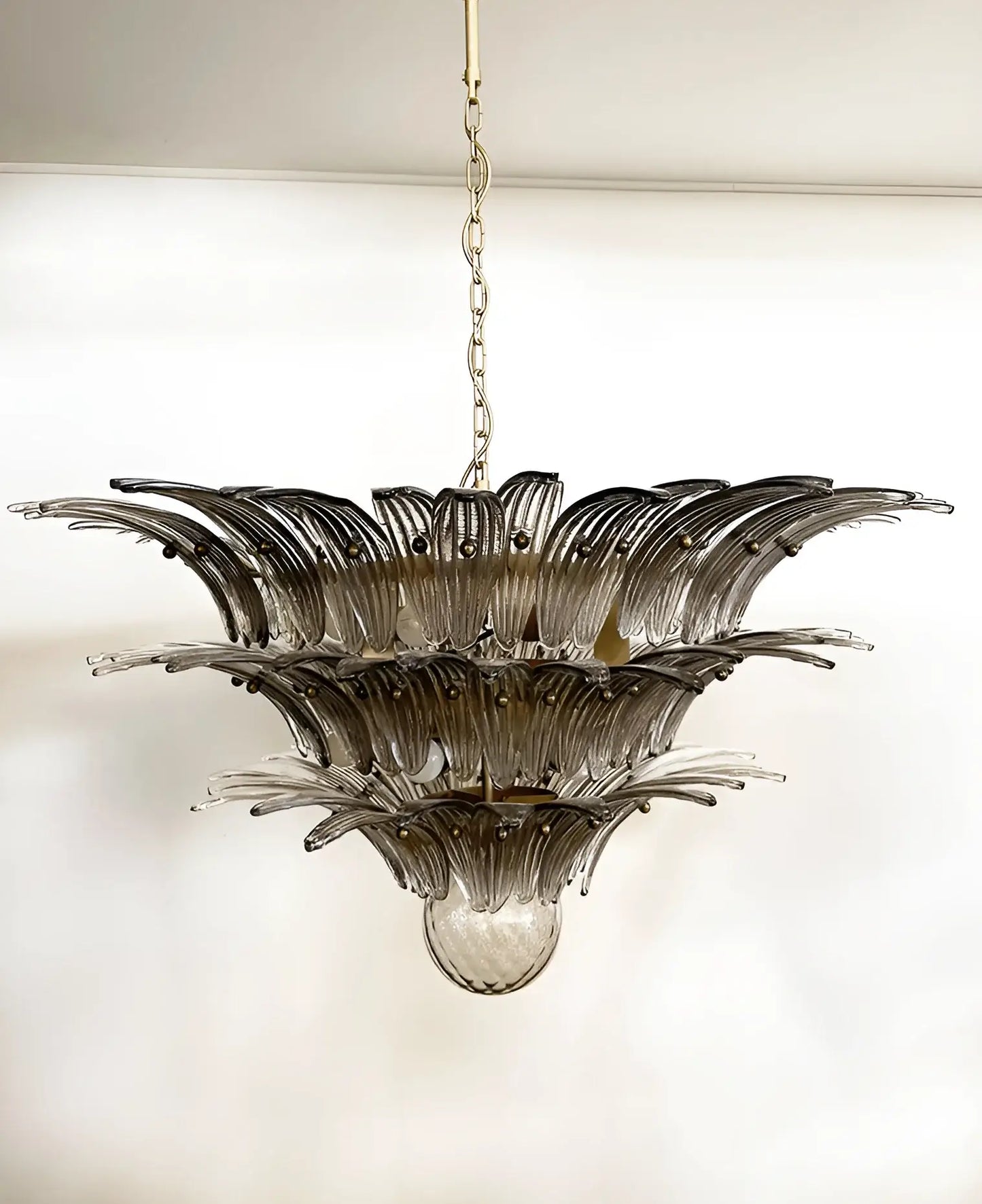 Beautifully Murano Palmette Smoked Chandelier - Nuvé