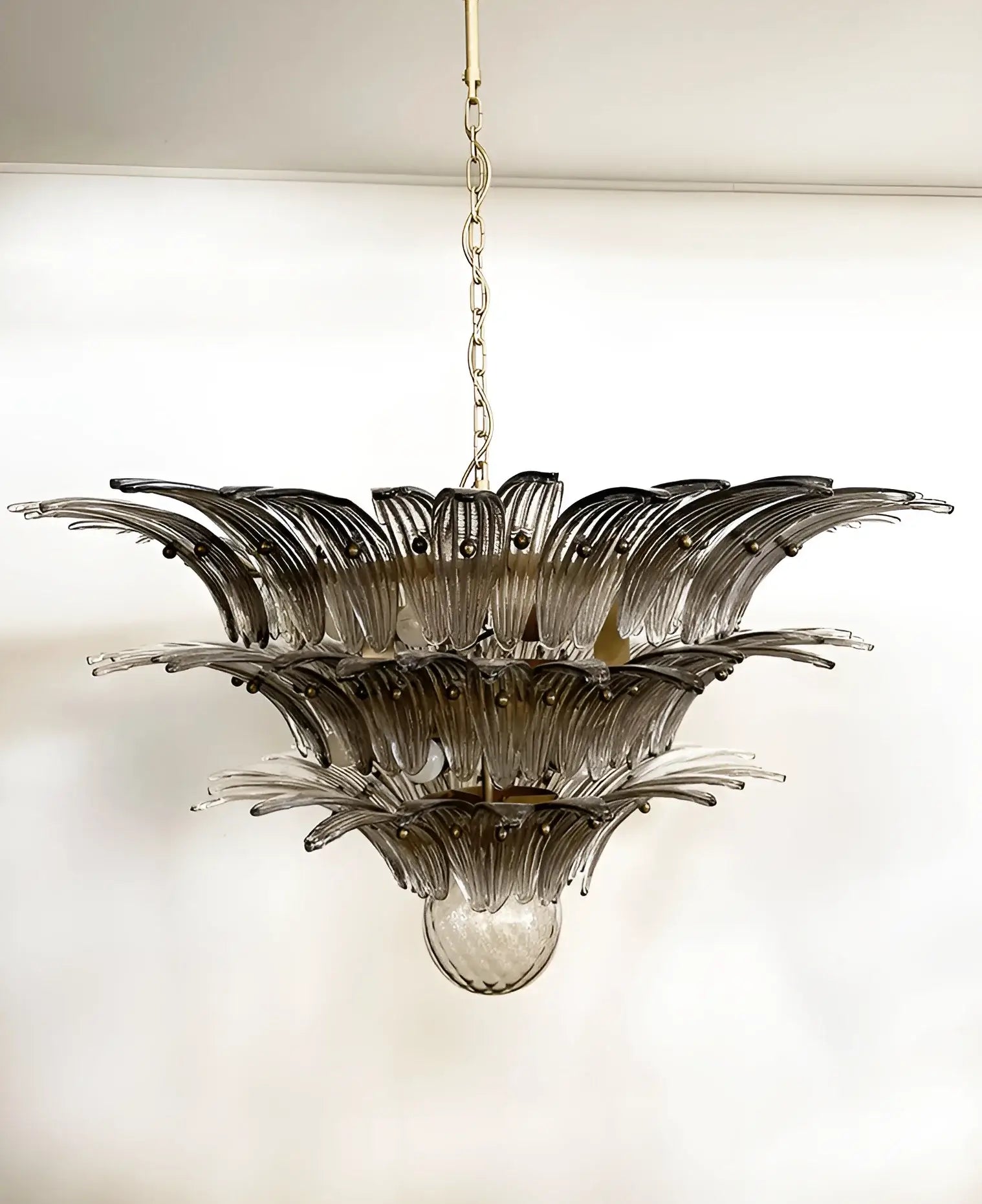 Beautifully Murano Palmette Smoked Chandelier - Nuvé