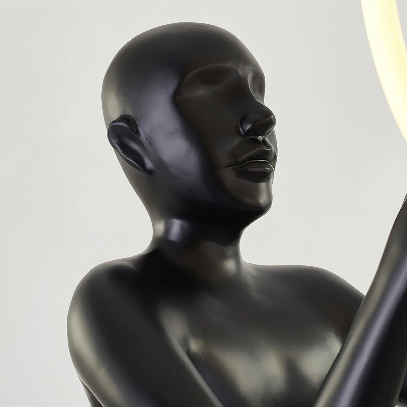 Bella Sitting Sculpture Floor Lamp - Nuvé