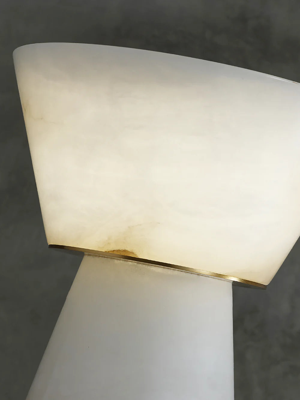 Conical Beta Alabaster Table Lamp - Nuvé