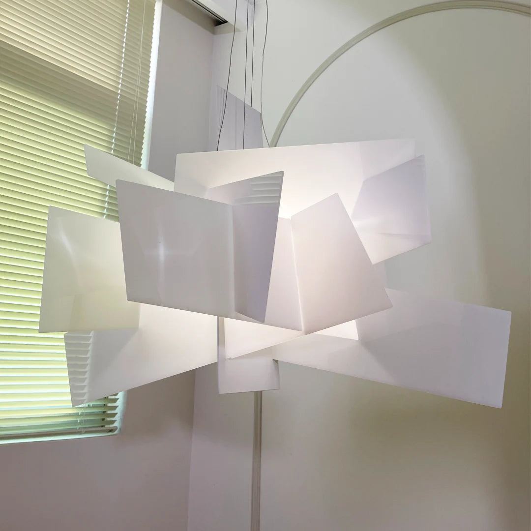 Big Bang Acrylic Chandelier - Nuvé