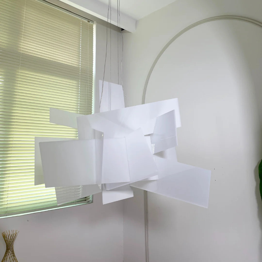 Big Bang Acrylic Chandelier - Nuvé