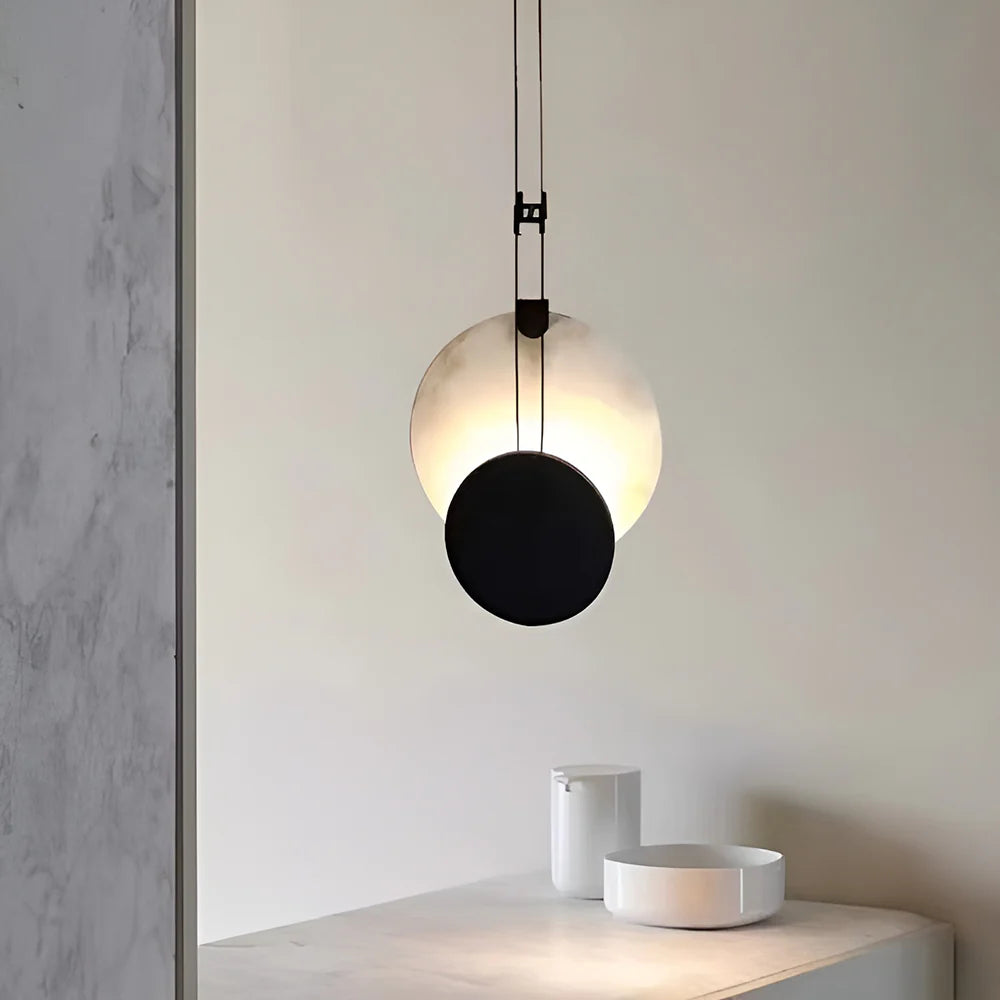 Black Paint Iron Disc Marble Pendant Lamp - Nuvé