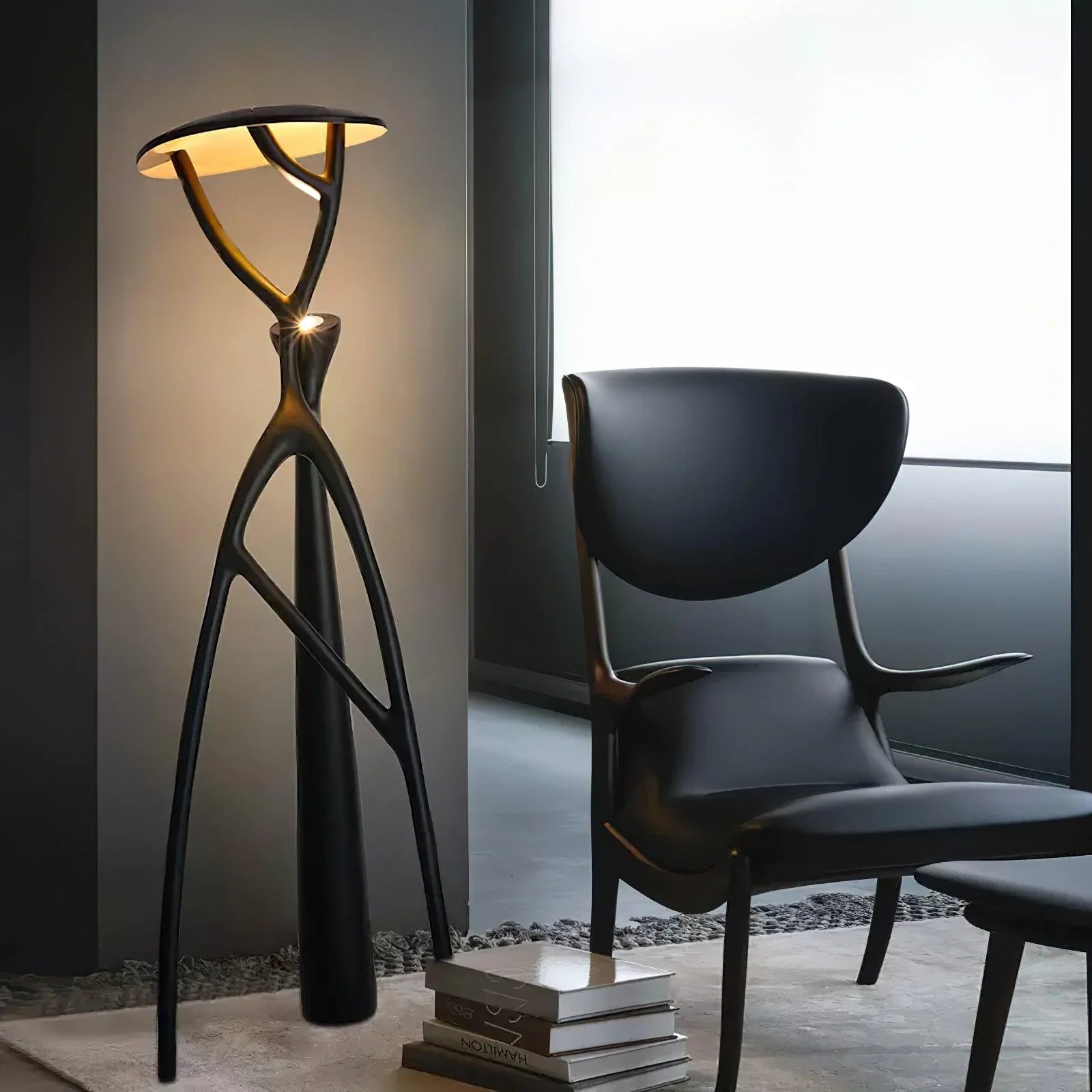 Blonski Black Statue Floor Lamp - Nuvé