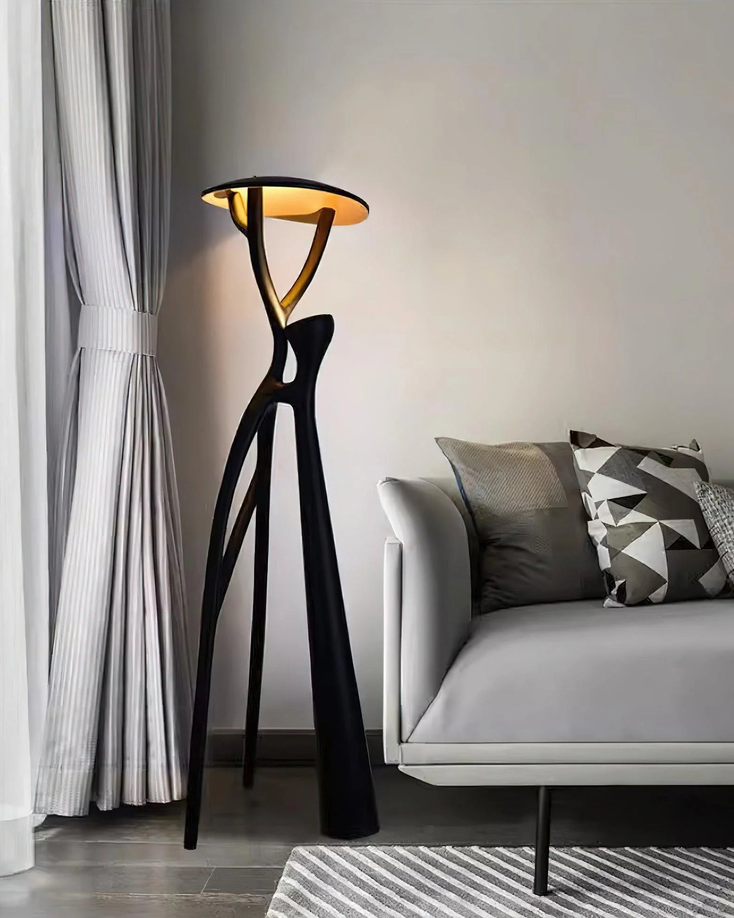 Blonski Black Statue Floor Lamp - Nuvé