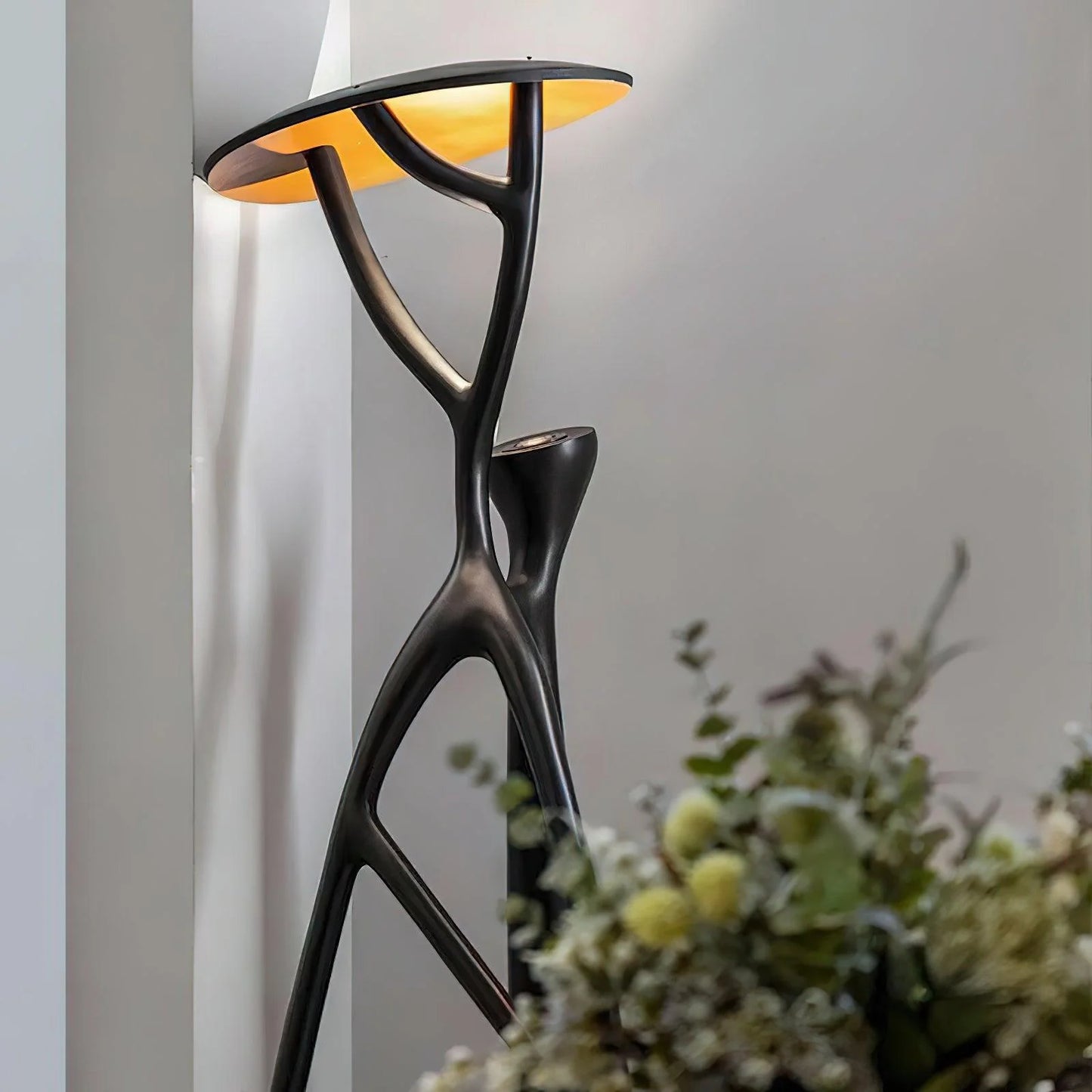 Blonski Black Statue Floor Lamp - Nuvé