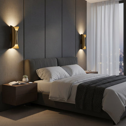 Bronze Modern Wall Lamp - Nuvé
