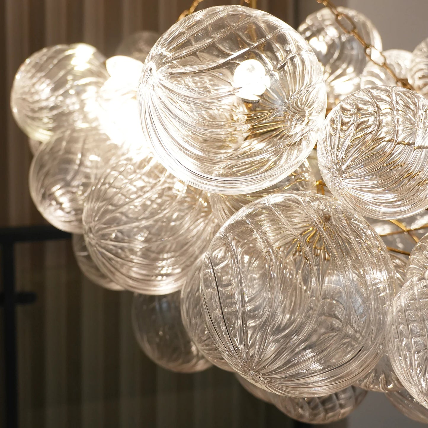 Bubbles Glass Ball Chandelier - Nuvé