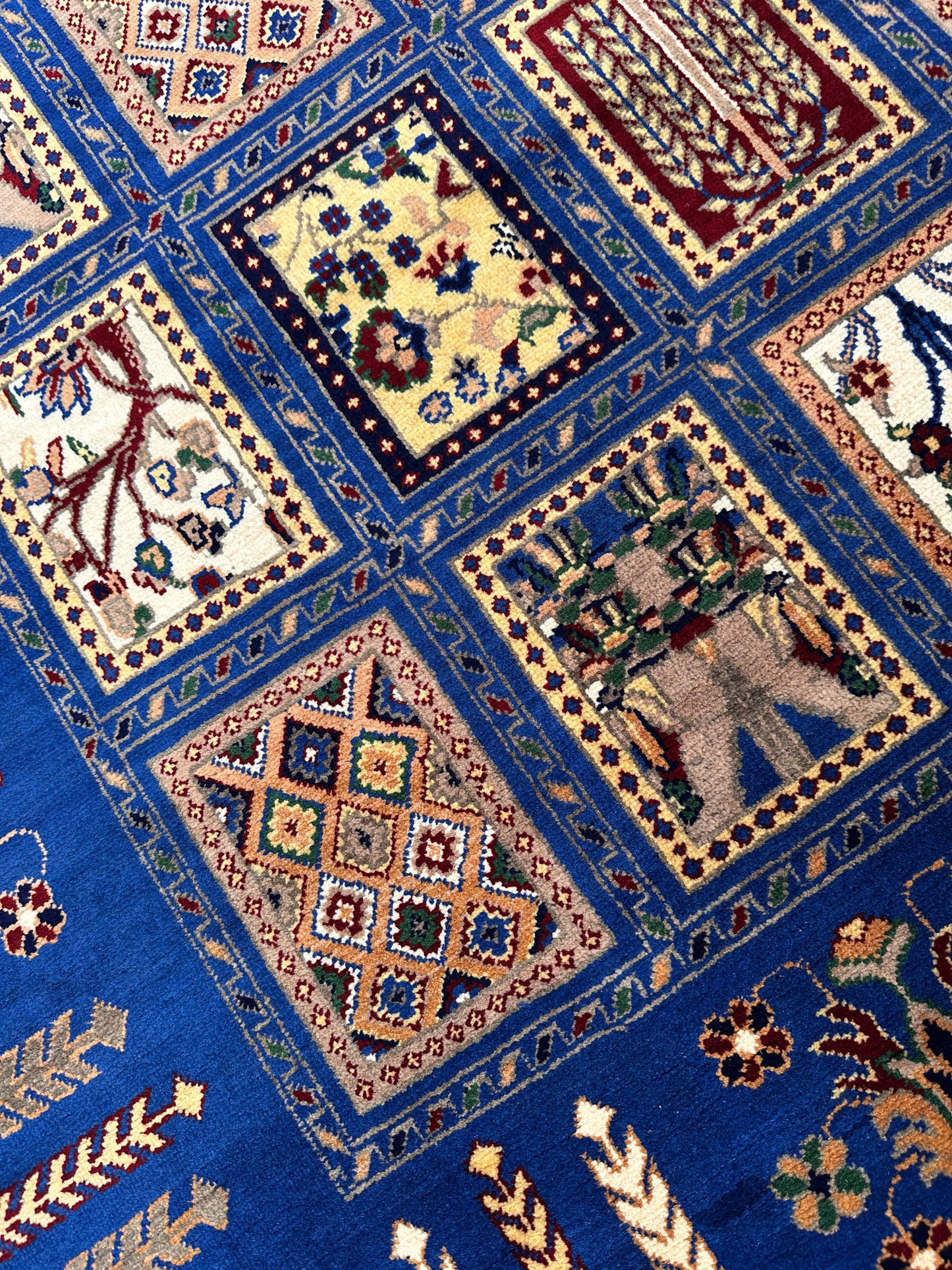 6'9″ x 10' Hand-Knotted Afghani Bakhtiari Wool Rug – Persian Garden Design – Blue & Cream - Nuvé