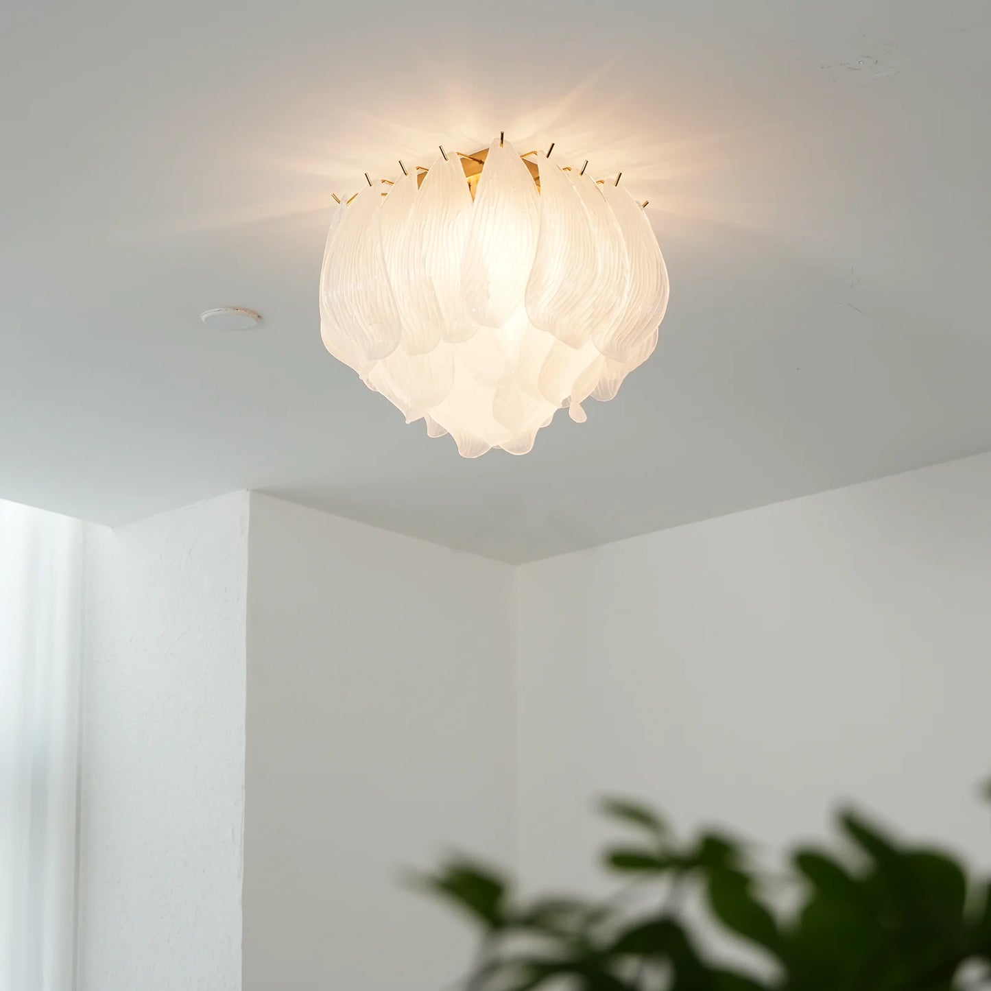 Carved Glass Leaves Murano Ceiling Lamp - Nuvé