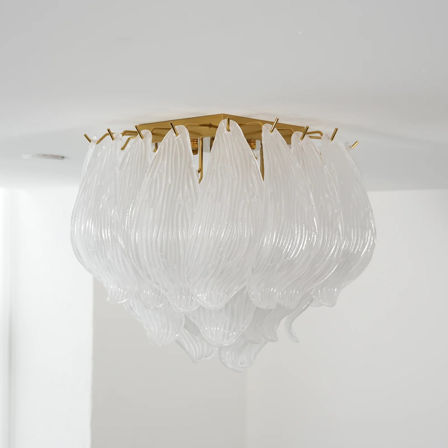 Carved Glass Leaves Murano Ceiling Lamp - Nuvé