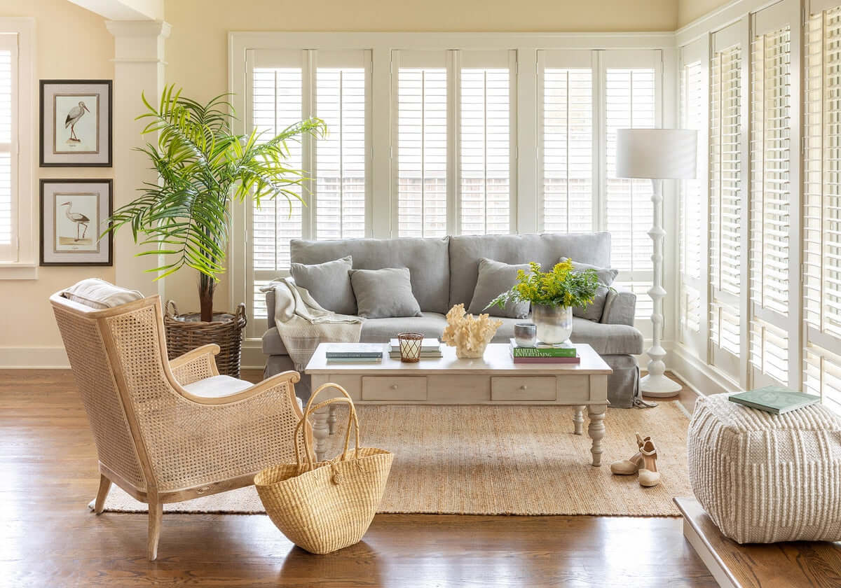Coastal White Floor Lamp with Linen Shade - Nuvé