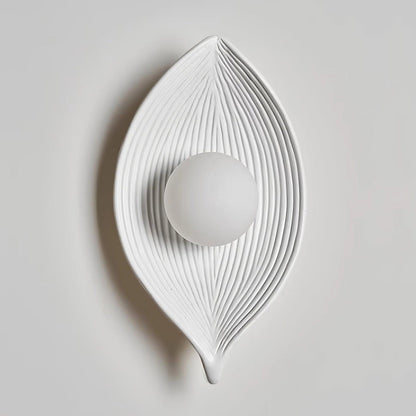 Contemporary Nordic Leaf Resin Wall Lamp - Nuvé