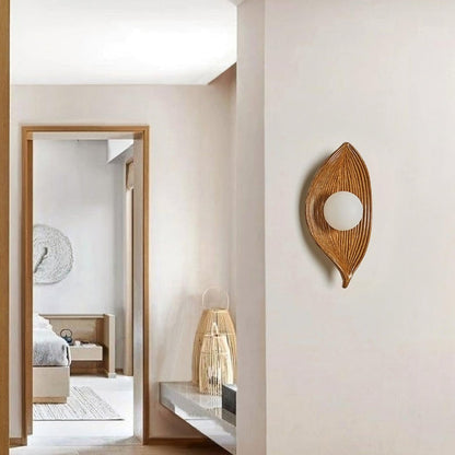 Contemporary Nordic Leaf Resin Wall Lamp - Nuvé