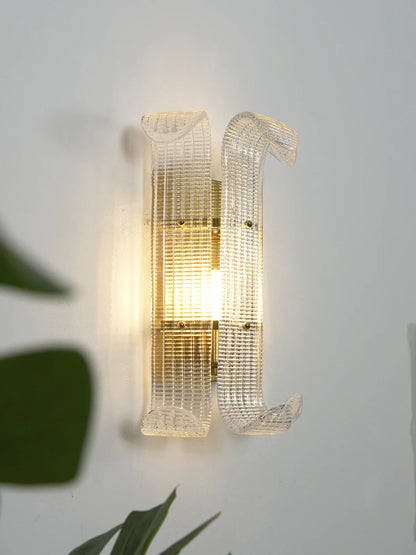 Curved Ribbed Glass Texture Wall Lamp