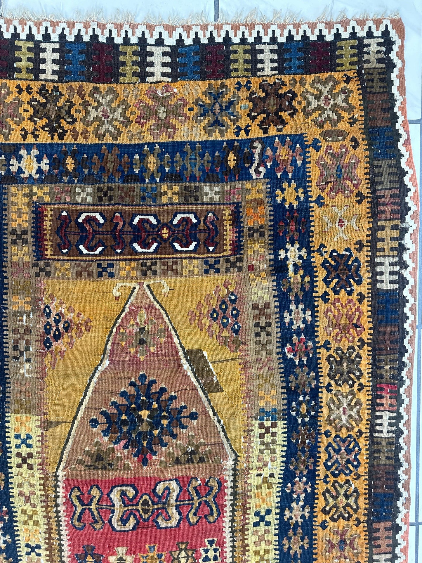 Antique Anatolian Wool Prayer Rug 4’ x 6’6” - Nuvé