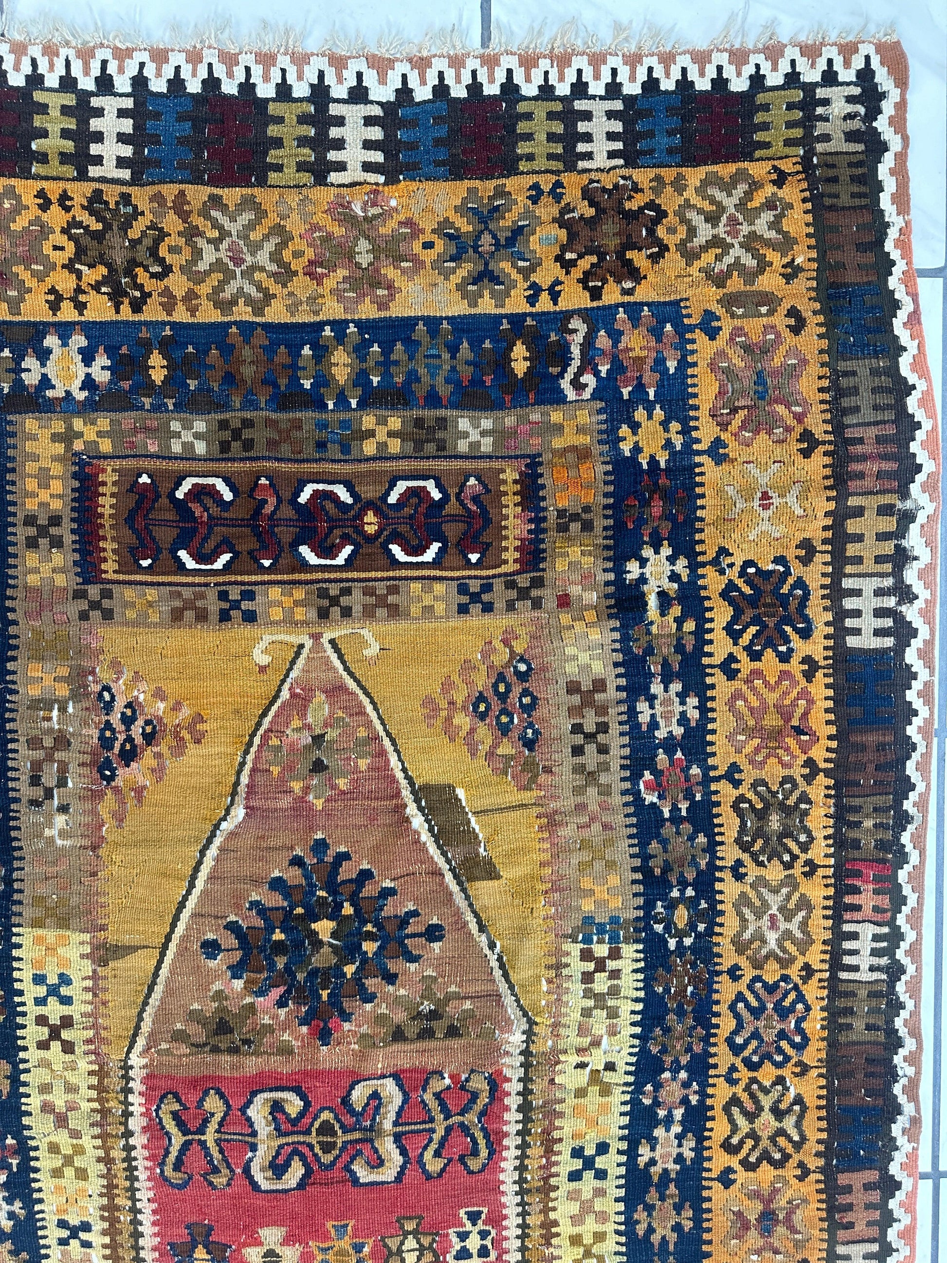 Antique Anatolian Wool Prayer Rug 4’ x 6’6” - Nuvé