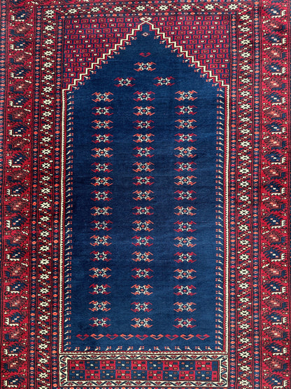 Vintage Hand-Knotted Yagcibedir Turkish Wool Prayer Rug – 3’10” x 5’9” – Deep Blue & Red Tribal Design - Nuvé