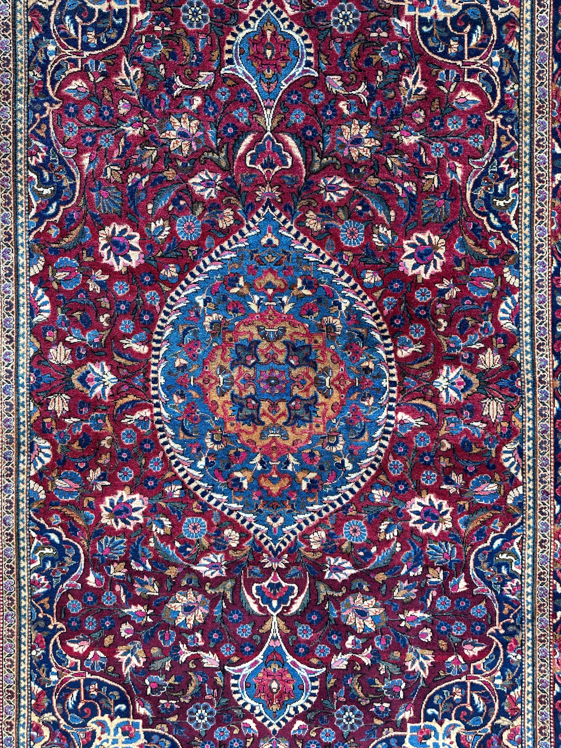 Antique Persian Kashan Debir Rug – 4’3” x 6’4” – Circa 1920s – Hand-Knotted Fine Wool - Nuvé