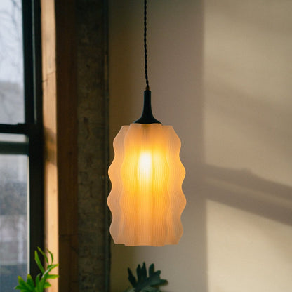 Wavy Pendant - Nuvé