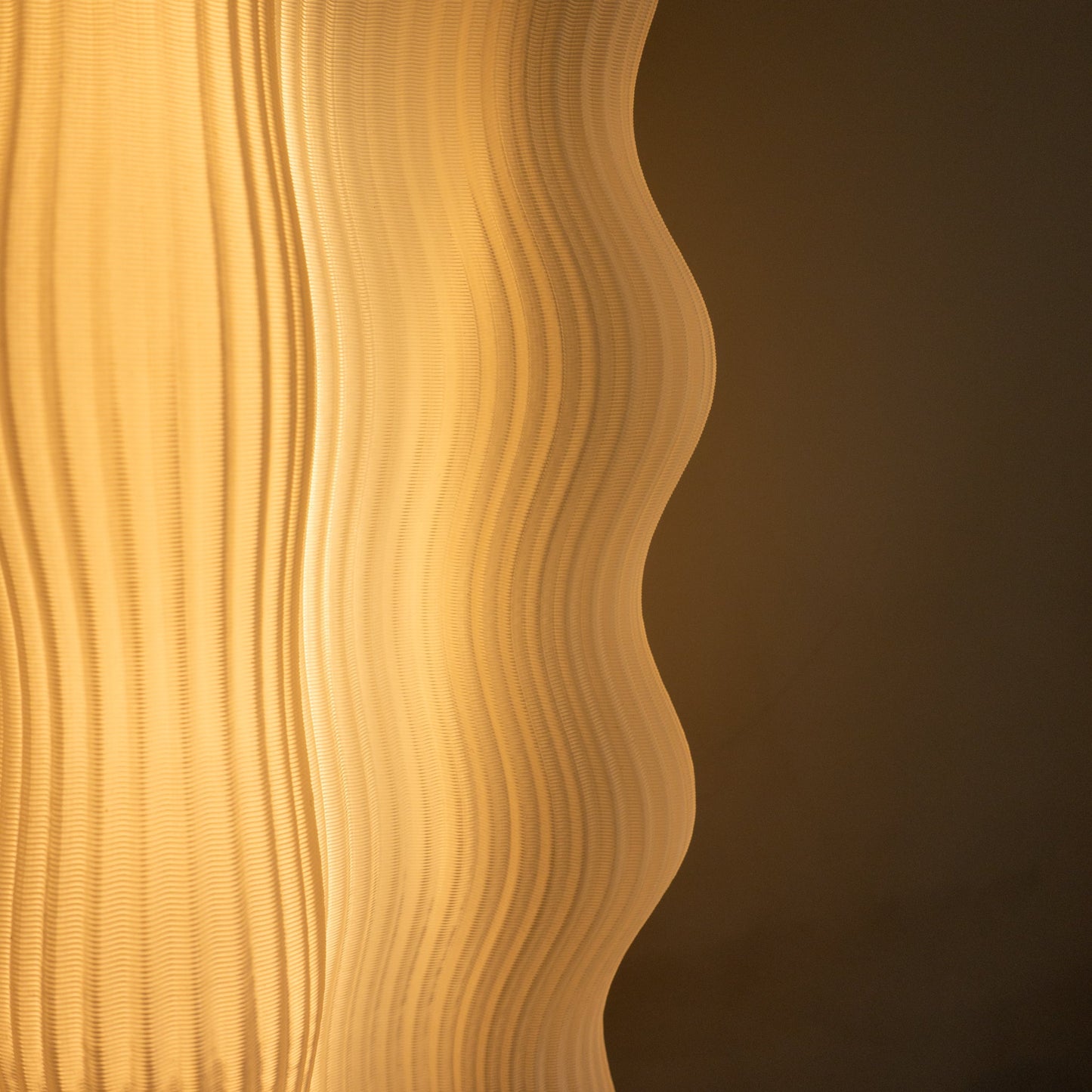 Mega Wavy Lamp - Nuvé