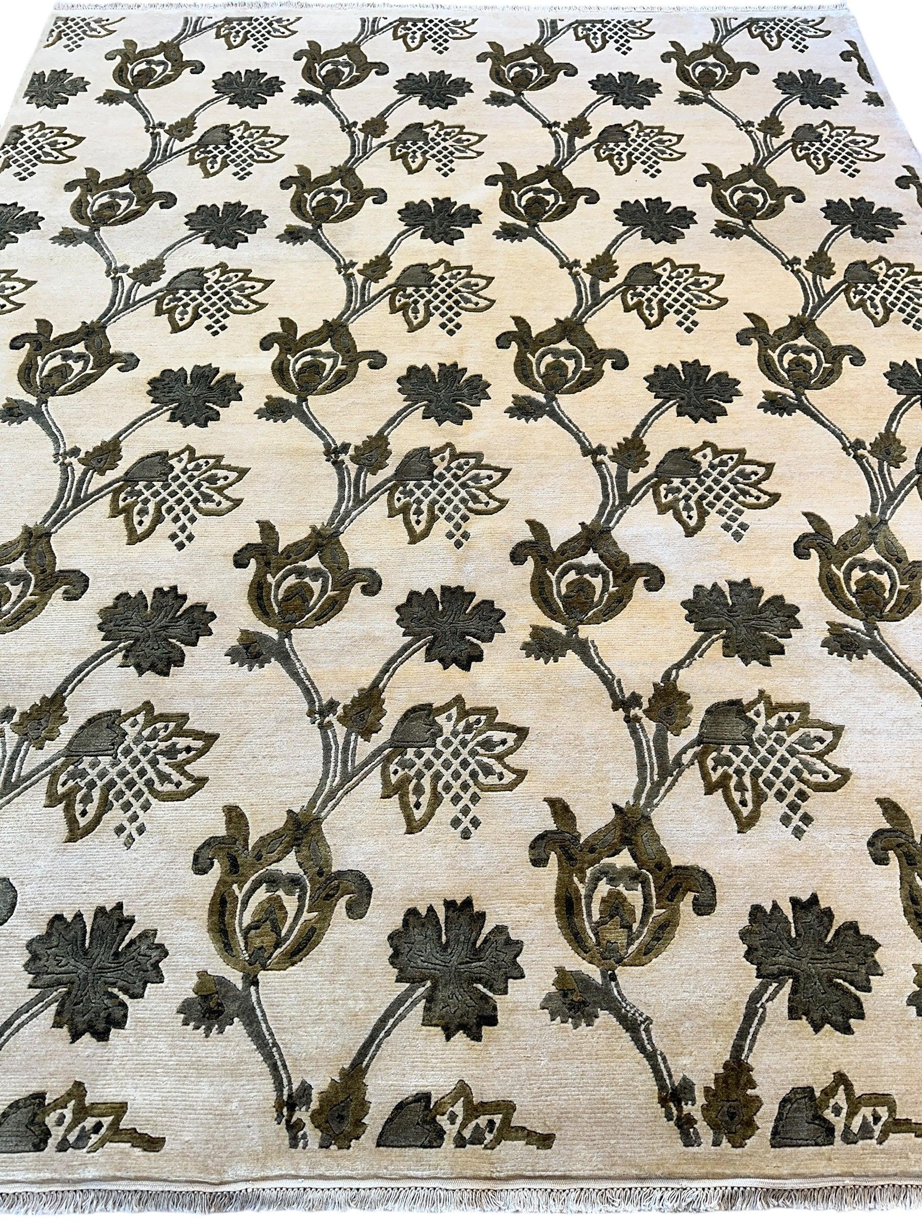 Hand-Knotted Indian Rug - 7'11" x 9'9" - Wool - Floral Pattern - Elegant Beige and Green Design - Nuvé