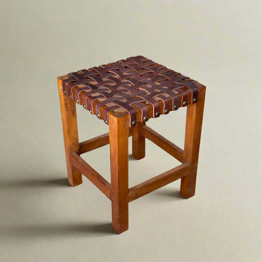 Escabel | Leather Woven Stool - Nuvé