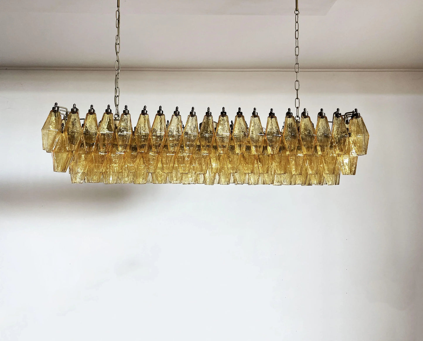 Elegant Amber Murano Poliedri Chandelier - Nuvé