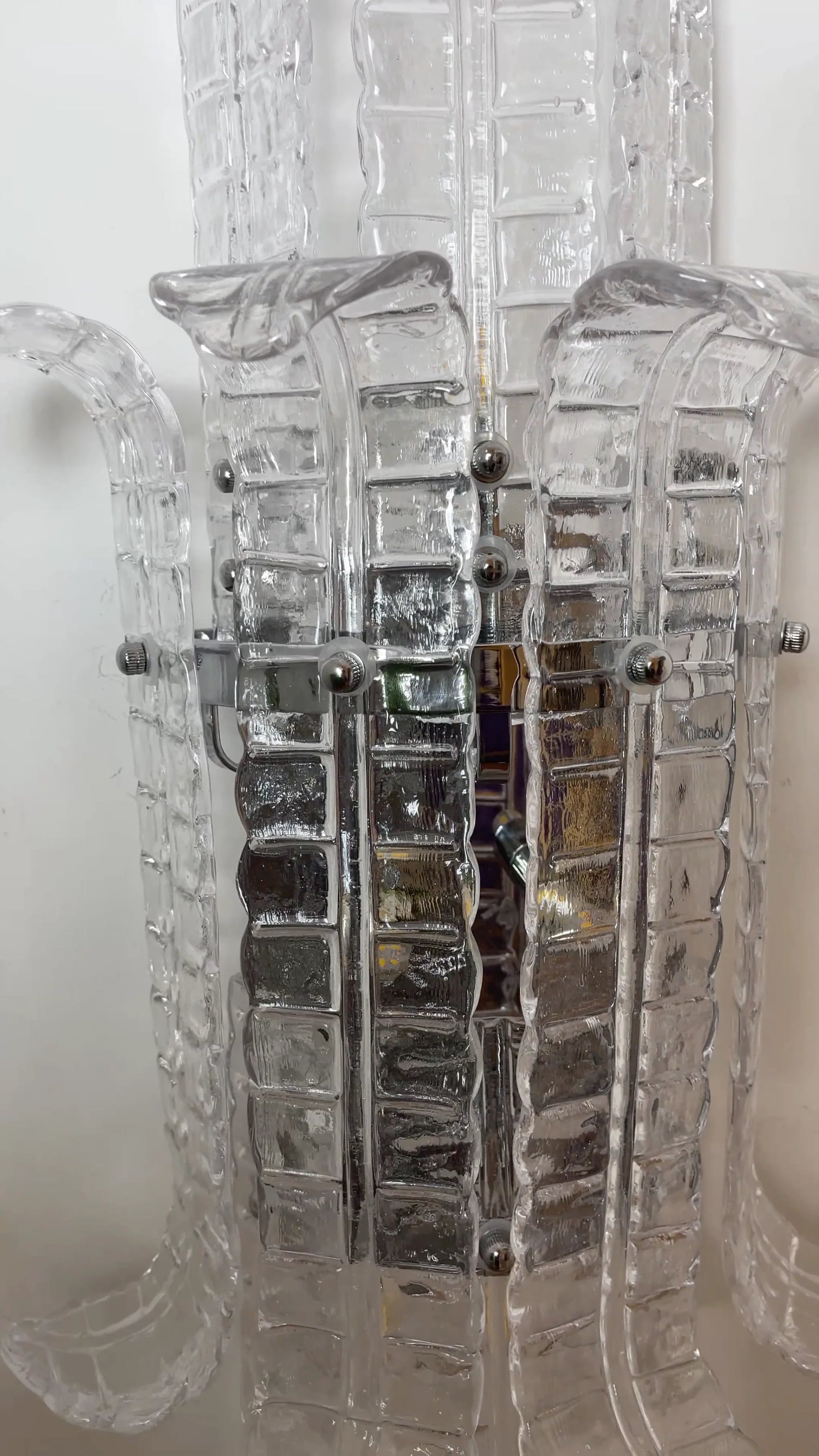 Elegant Murano Leaf Shape Glass Wall Sconce - Nuvé
