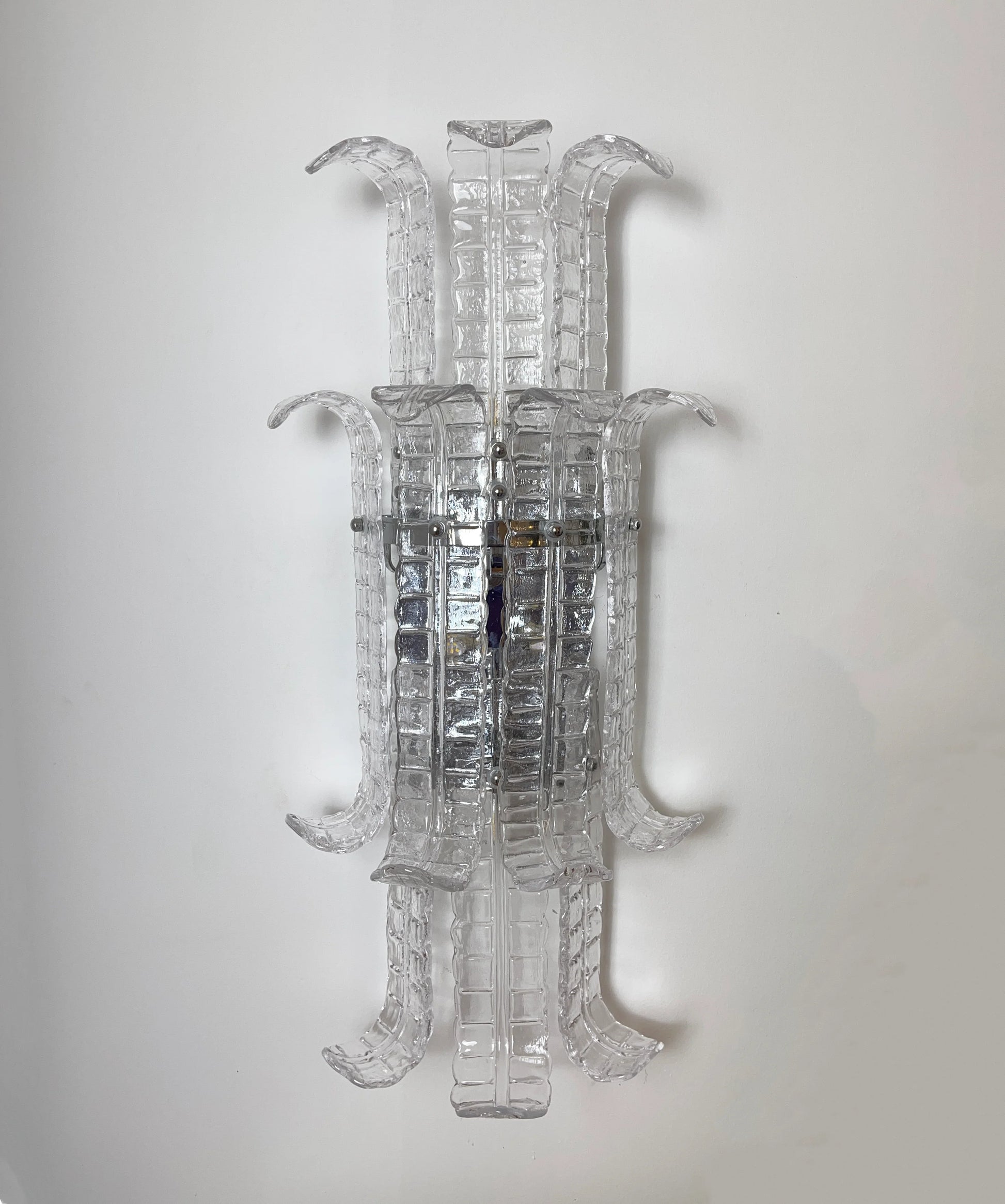 Elegant Murano Leaf Shape Glass Wall Sconce - Nuvé