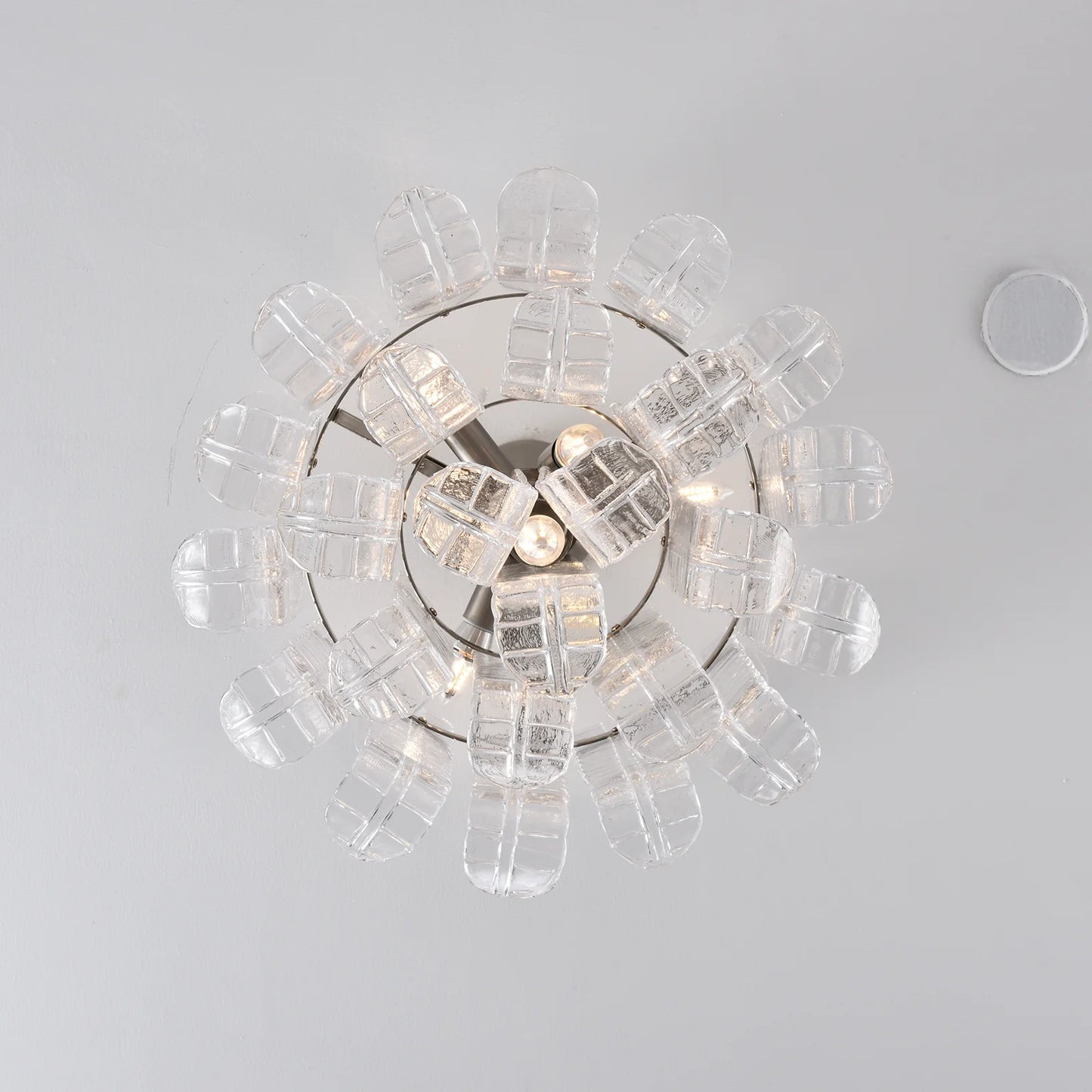 Elegant Murano Leaf Shaped Ceiling Lamp - Nuvé