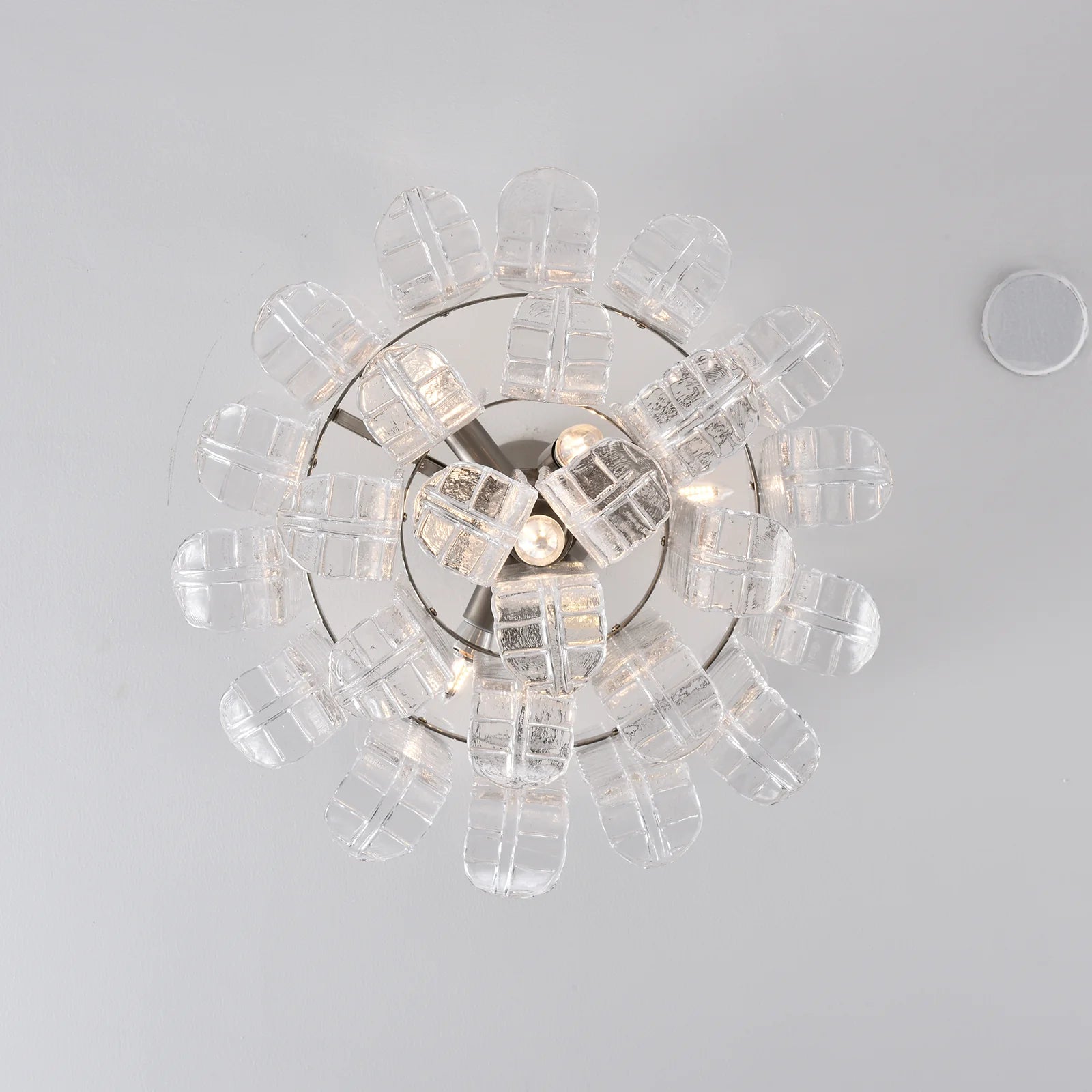 Elegant Murano Leaf Shaped Ceiling Lamp - Nuvé