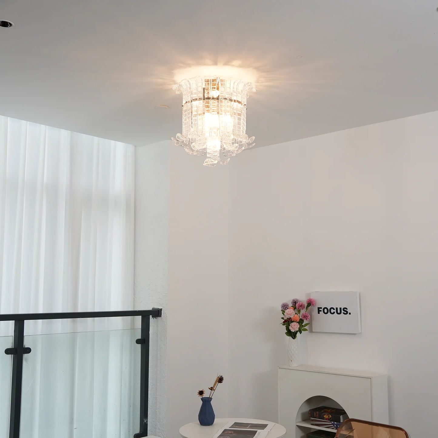 Elegant Murano Leaf Shaped Ceiling Lamp - Nuvé
