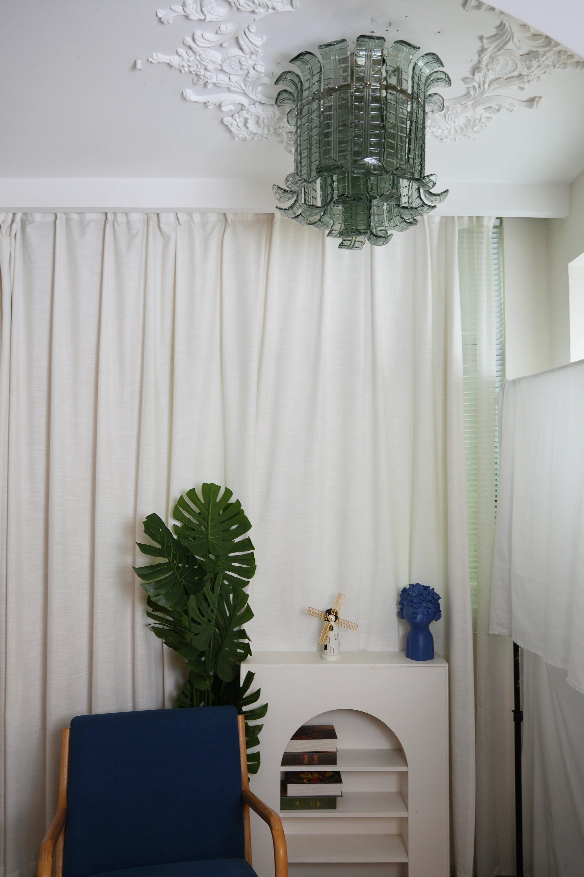 Elegant Murano Leaf Shaped Green Ceiling Lamp - Nuvé