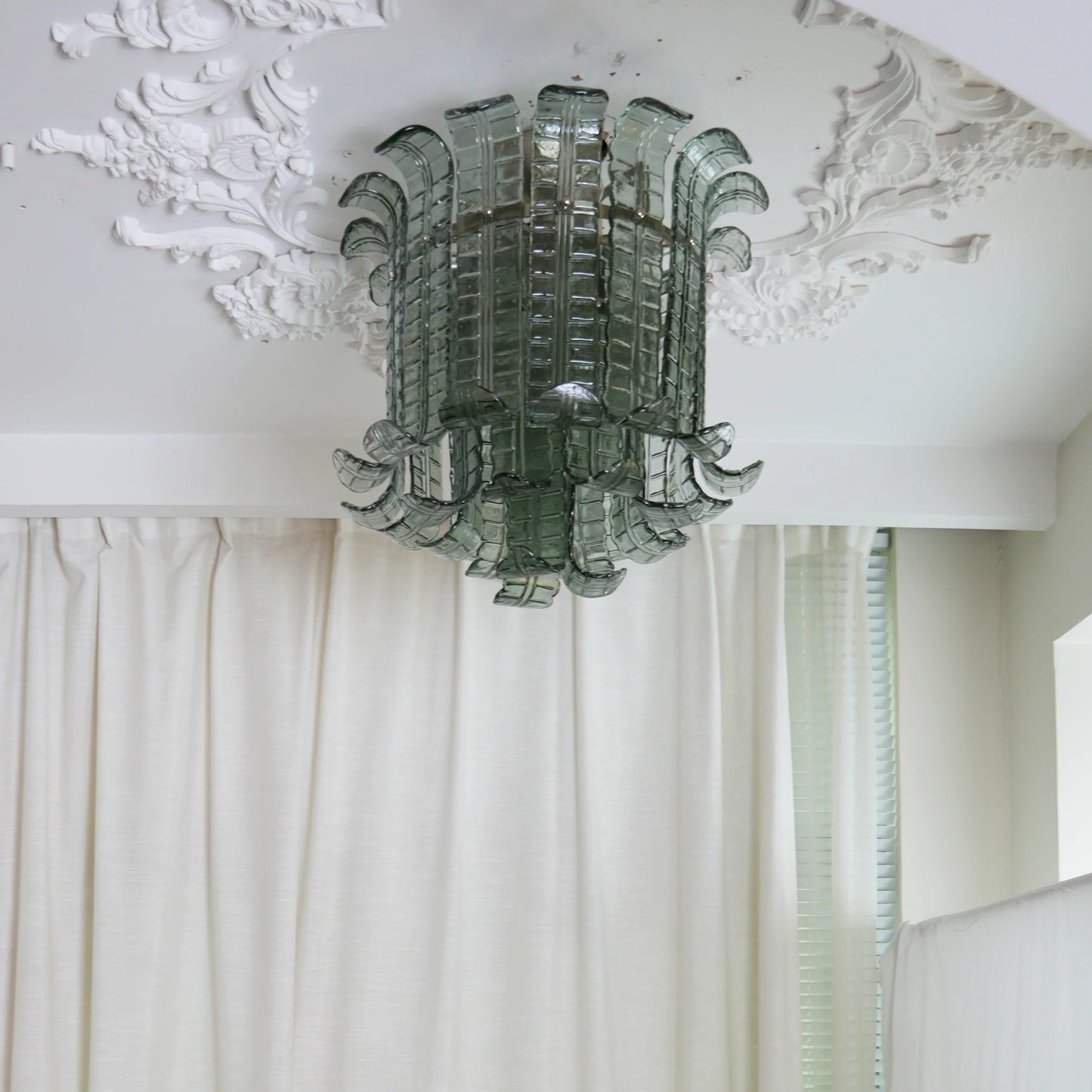 Elegant Murano Leaf Shaped Green Ceiling Lamp - Nuvé