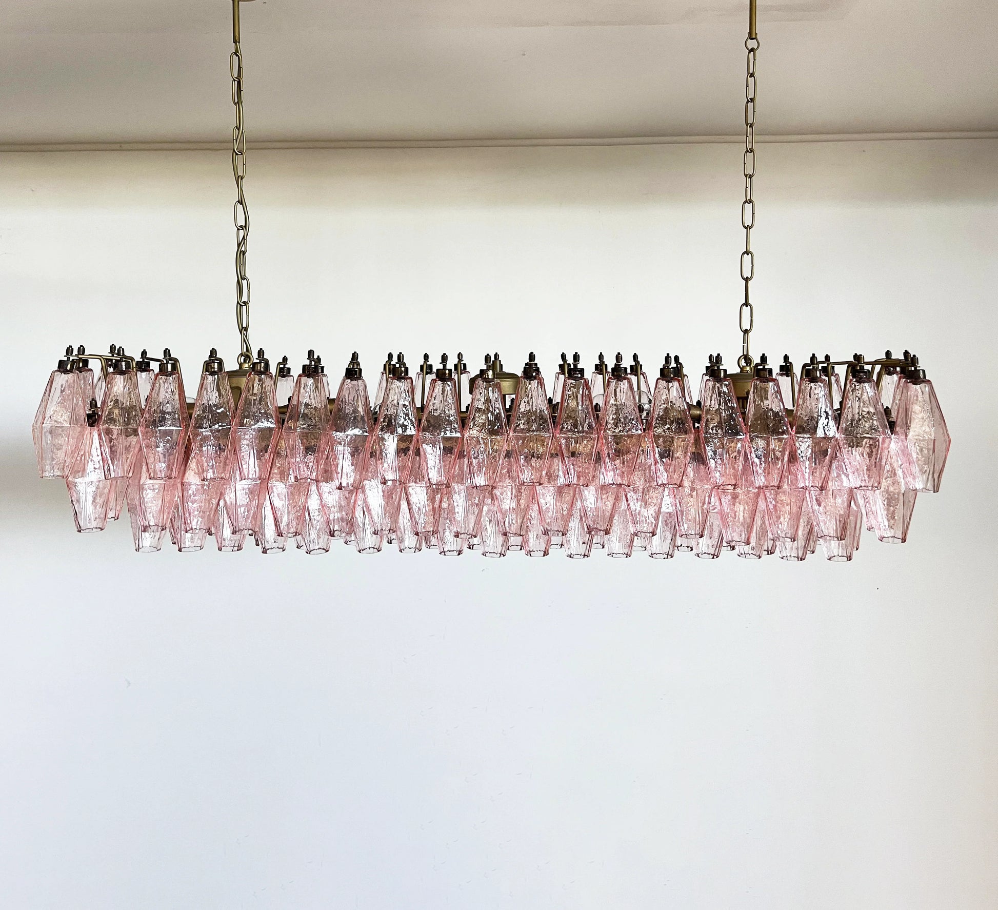 Elegant Pink Murano Poliedri Chandelier - Nuvé